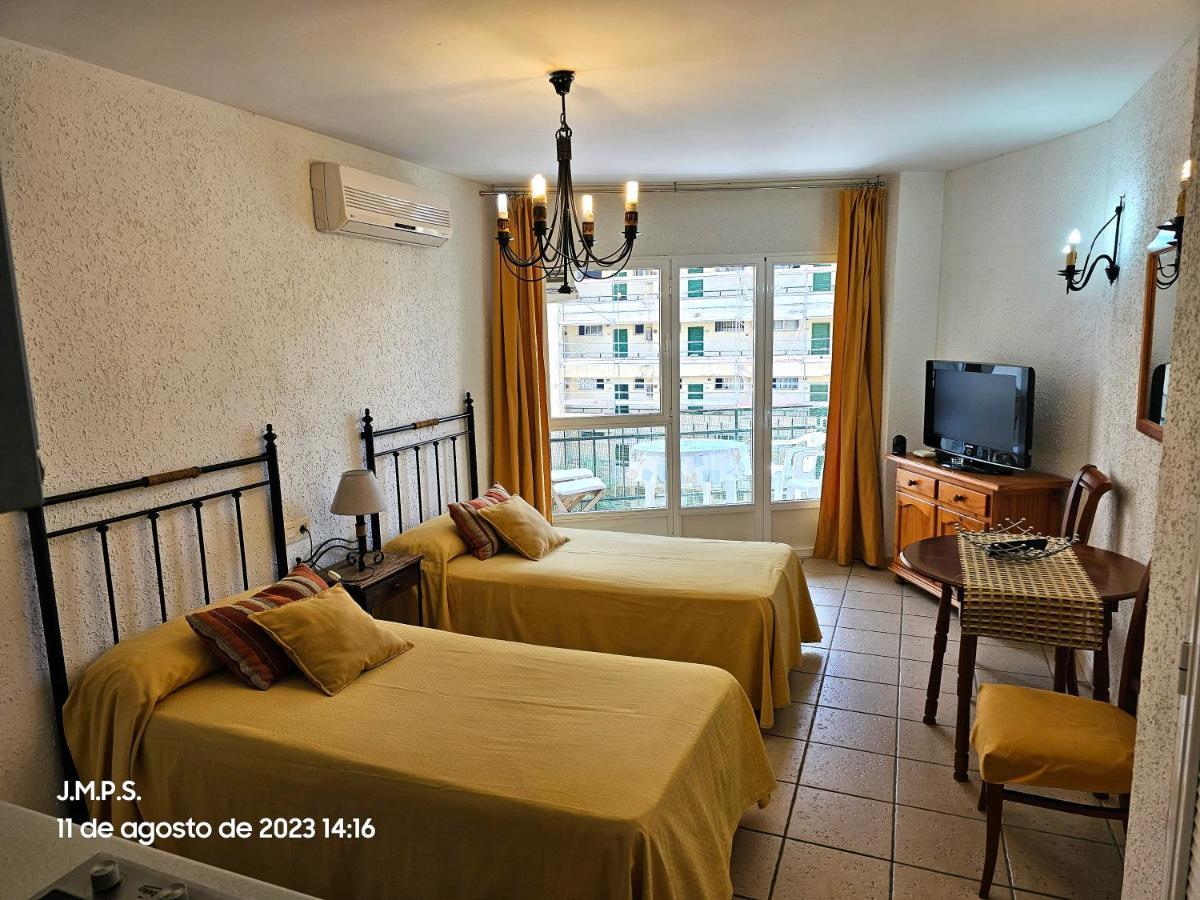 Estudio Acogedor Y Tranquilo En Zona Estupenda ฟูเอนฮิโรลา ภายนอก รูปภาพ
